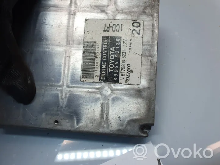 Toyota Corolla E120 E130 Sterownik / Moduł ECU 8966602120