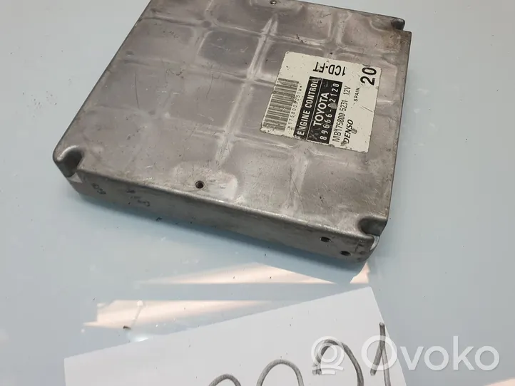 Toyota Corolla E120 E130 Sterownik / Moduł ECU 8966602120