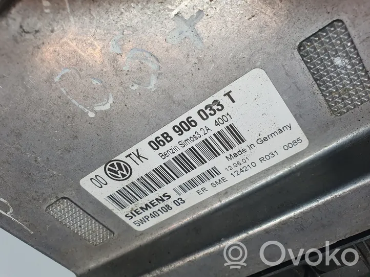 Volkswagen PASSAT B5.5 Variklio valdymo blokas 06B906033T