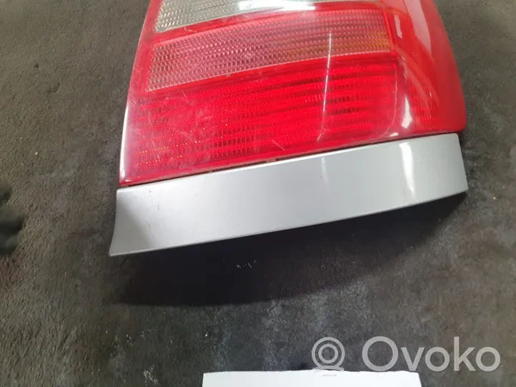 Audi A4 S4 B5 8D Lampa tylna 