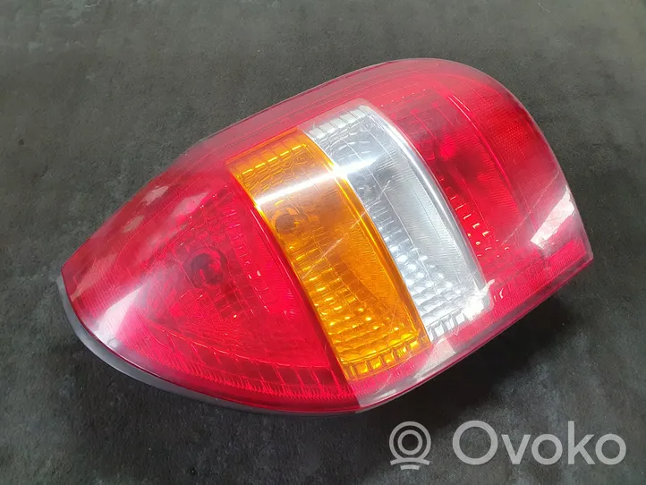 Opel Zafira A Lampa tylna 62281