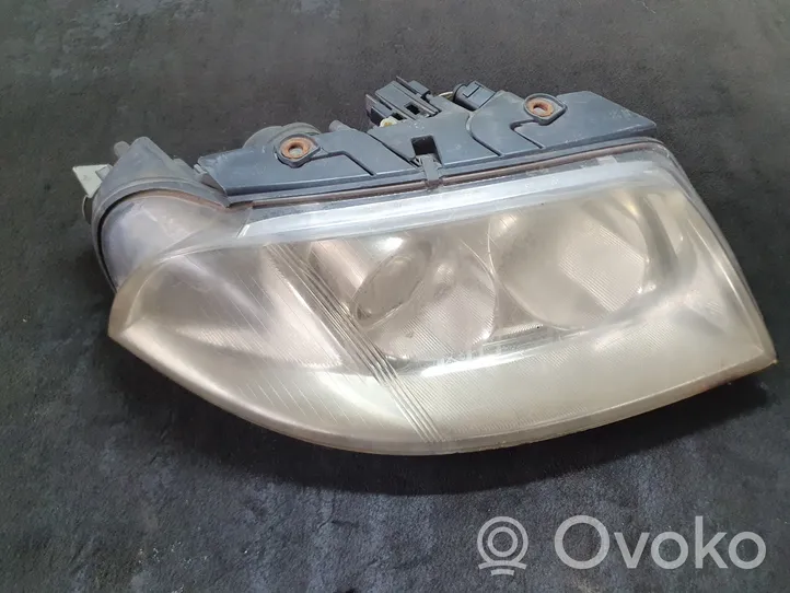 Volkswagen PASSAT B5.5 Lampa przednia 3B0941016AK