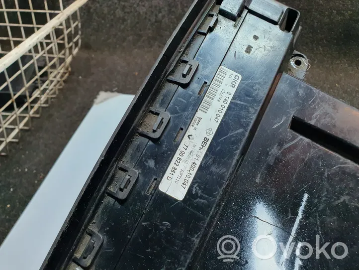 Renault Laguna I Climate control unit 7700822861D