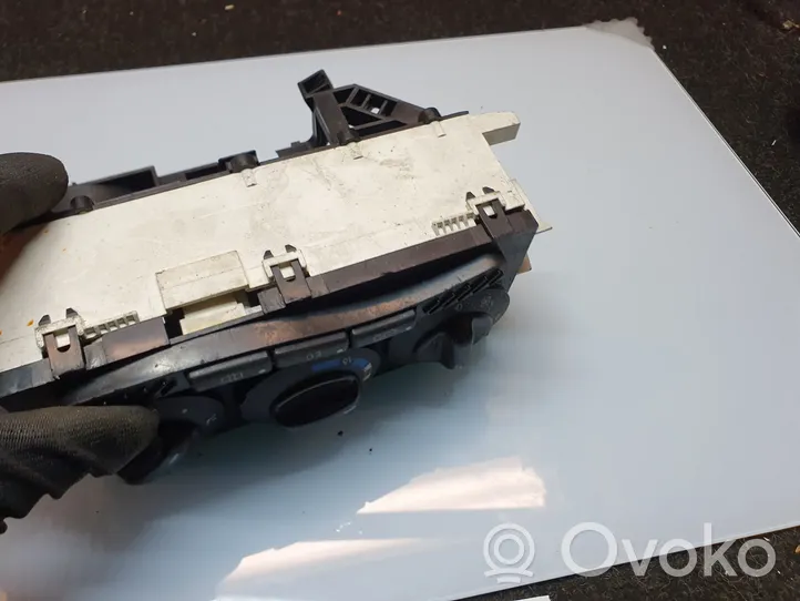 Mercedes-Benz A W168 Climate control unit 1688300485