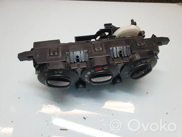 Mercedes-Benz A W168 Climate control unit 1688302285