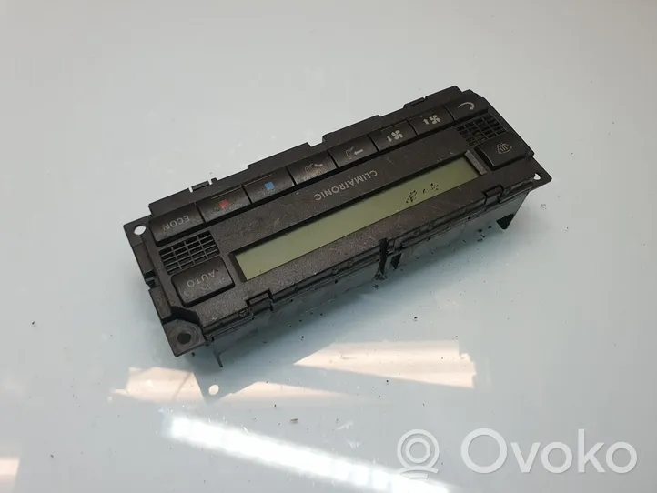 Volkswagen PASSAT B5 Climate control unit 