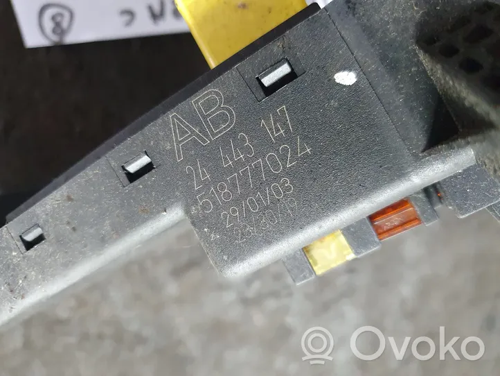 Opel Vectra C Fuse box set 24443147