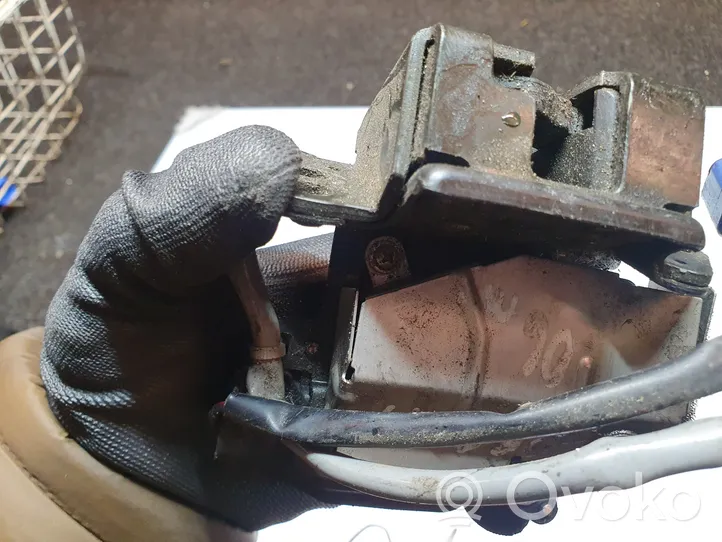 Toyota Corolla Verso AR10 Front door lock 