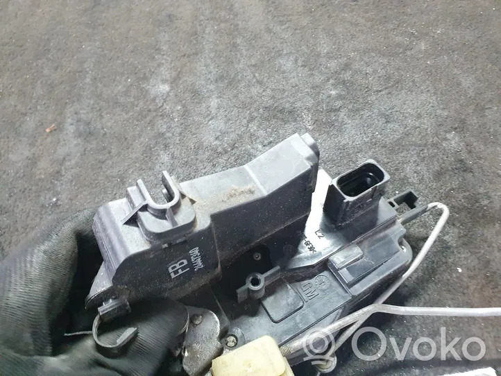 Opel Vectra C Front door lock 24447340