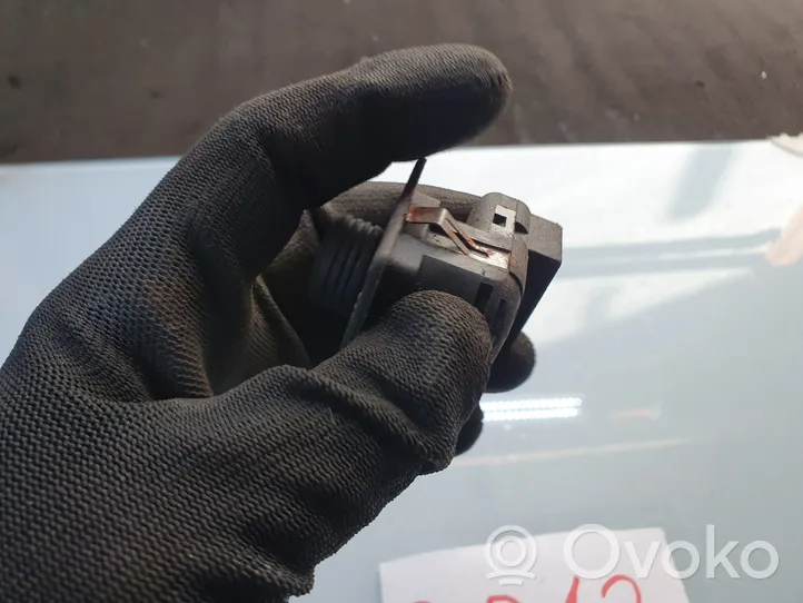 Land Rover Freelander Przycisk regulacji lusterek bocznych 100270