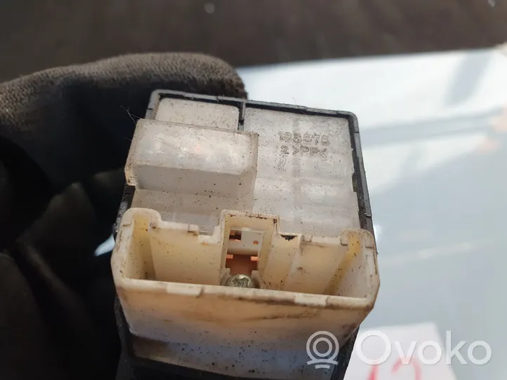 Fiat Croma Przycisk regulacji lusterek bocznych 183575