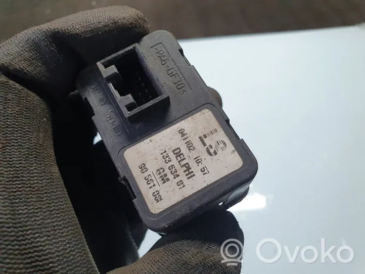 Opel Zafira A Interruttore di controllo dell’alzacristalli elettrico 13363401