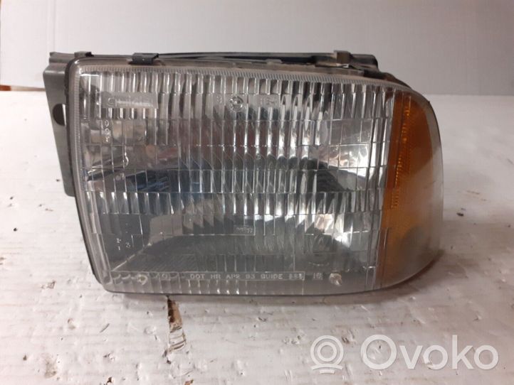 Chevrolet TrailBlazer Lampa przednia 16516965