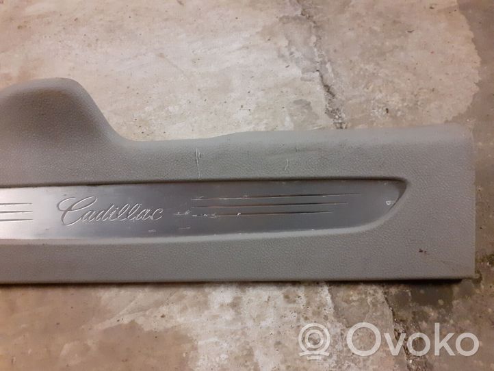 Cadillac DTS Garniture de marche-pieds arrière 15868995