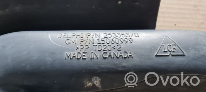 Chevrolet Silverado Air intake duct part 25335370