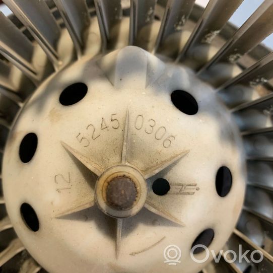 Chevrolet S10 PickUp Heater fan/blower 52476834