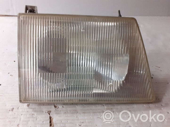 Ford Econoline Lampa przednia 44ZH812