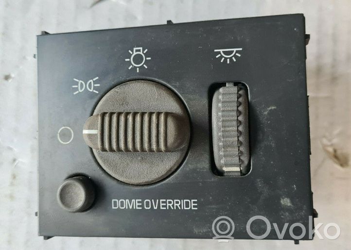 Chevrolet Silverado Light switch 15755595