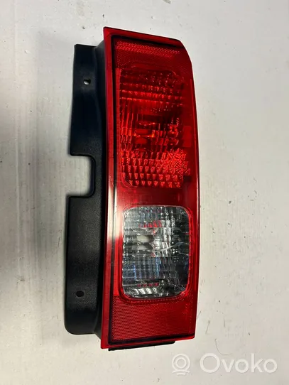 Hummer H3 Rear/tail lights 16532642