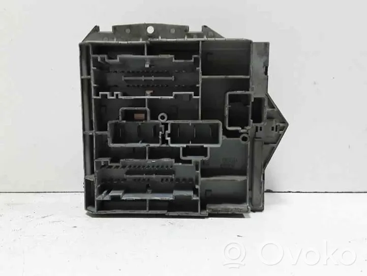 Fiat Stilo Module de fusibles 46846105