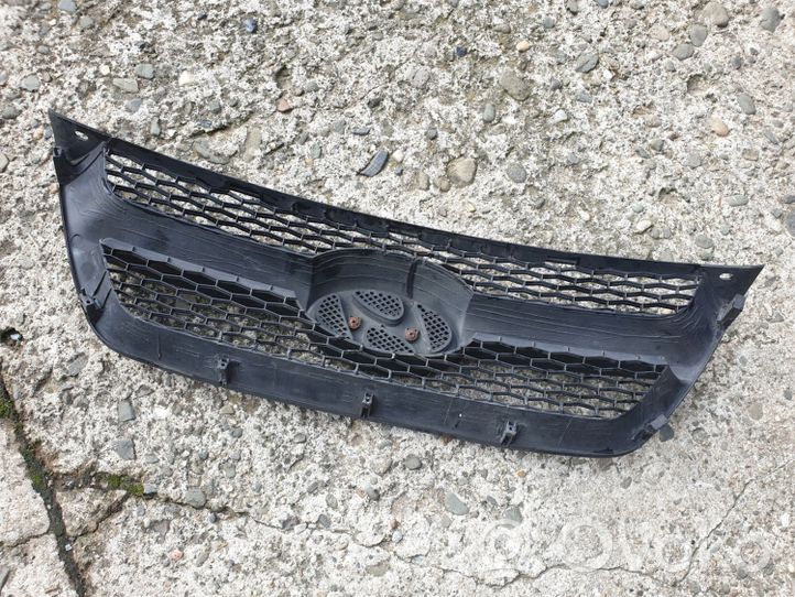 Hyundai Sonata Front bumper upper radiator grill 