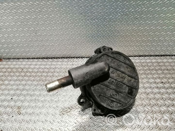 Mercedes-Benz Sprinter W901 W902 W903 W904 Alipainepumppu A6112300265