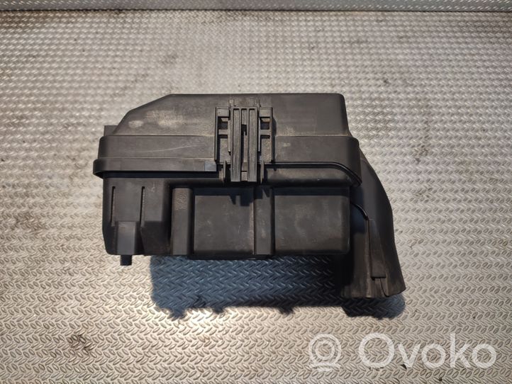 Iveco Daily 35 - 40.10 Boîte à fusibles 69500825