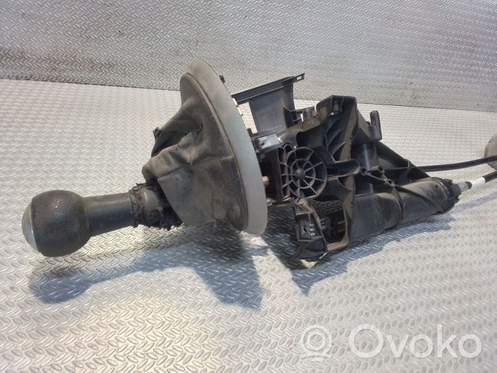 Dacia Logan I Gear selector/shifter (interior) 9687897380