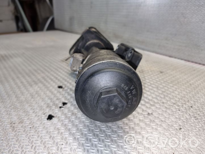 Volkswagen Caddy Supporto di montaggio del filtro dell’olio 045115389K