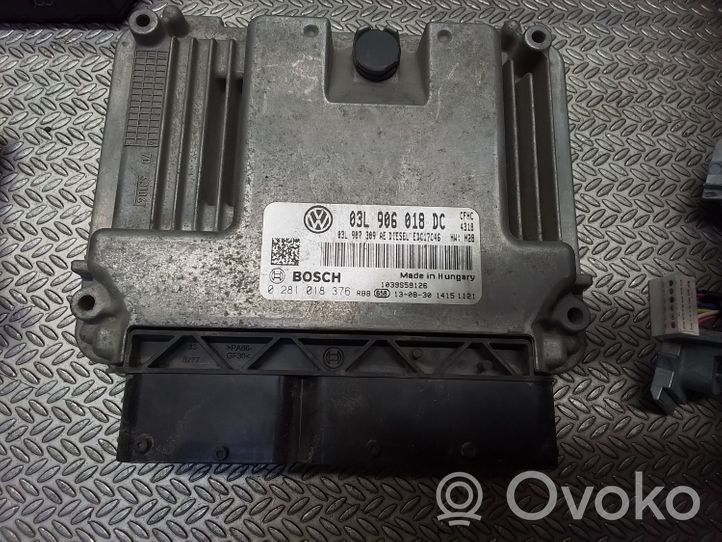 Volkswagen Caddy Komputer / Sterownik ECU i komplet kluczy 03L906018DC