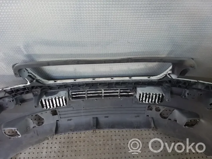 Volkswagen Transporter - Caravelle T5 Zderzak przedni 