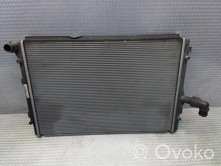 Volkswagen Caddy Dzesēšanas šķidruma radiators 1K0121251