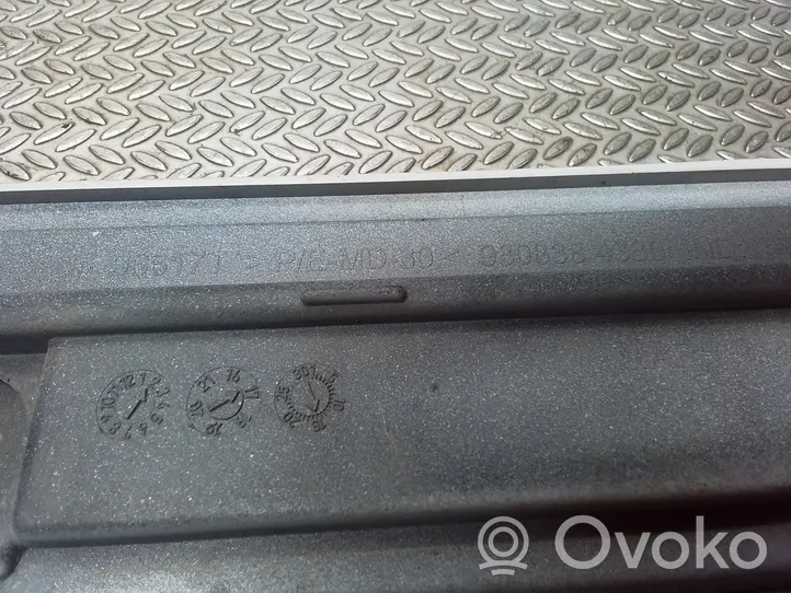 Toyota Proace Slīdošās durvju dekoratīvā apdare (moldings) 9808384380