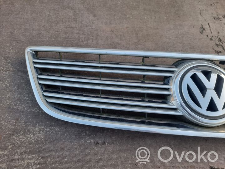 Volkswagen Phaeton Atrapa chłodnicy / Grill 3D0853653