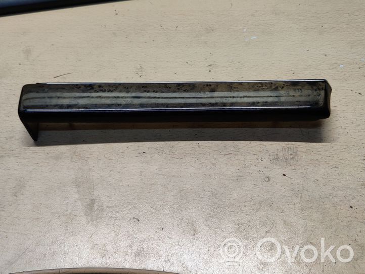 Mercedes-Benz E AMG W211 Rivestimento del pannello A2116800771