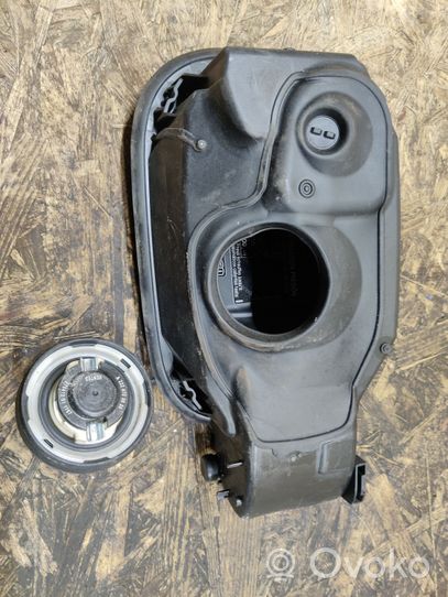 Mercedes-Benz A W176 Bouchon, volet de trappe de réservoir à carburant A0005845917