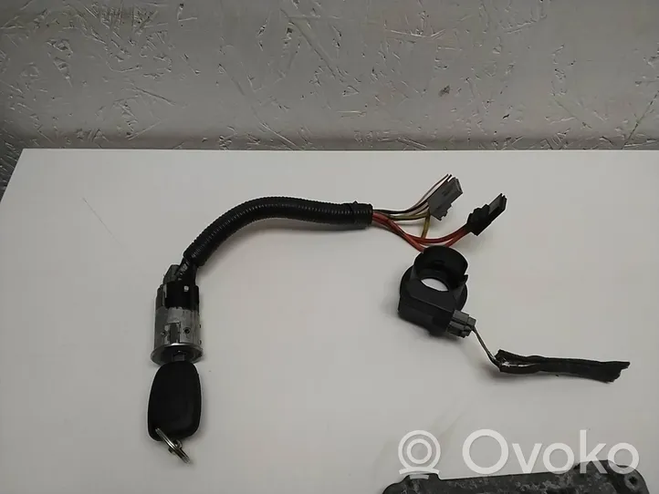 Renault Master II Aizdedzes ECU komplekts 8200311550