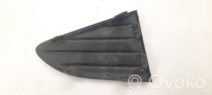 Toyota Yaris Listwa zderzaka tylnego 526820D010