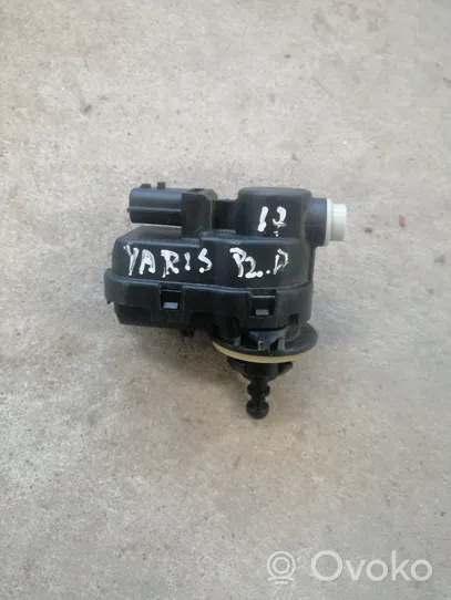 Toyota Yaris Moteur de réglage du niveau des phares 90013783