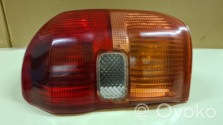 Toyota RAV 4 (XA20) Lampa tylna T56R