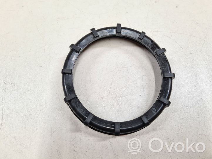 Volkswagen PASSAT B5.5 Anello/dado di bloccaggio della vite della pompa del carburante nel serbatoio 321201375A