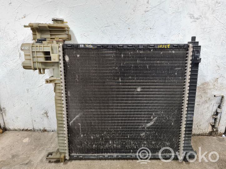 Mercedes-Benz Vito Viano W638 Radiador del refrigerante 170140041F