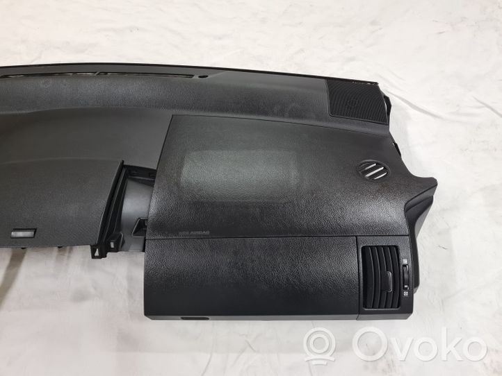 Toyota Corolla Verso E121 Tableau de bord 553020F010