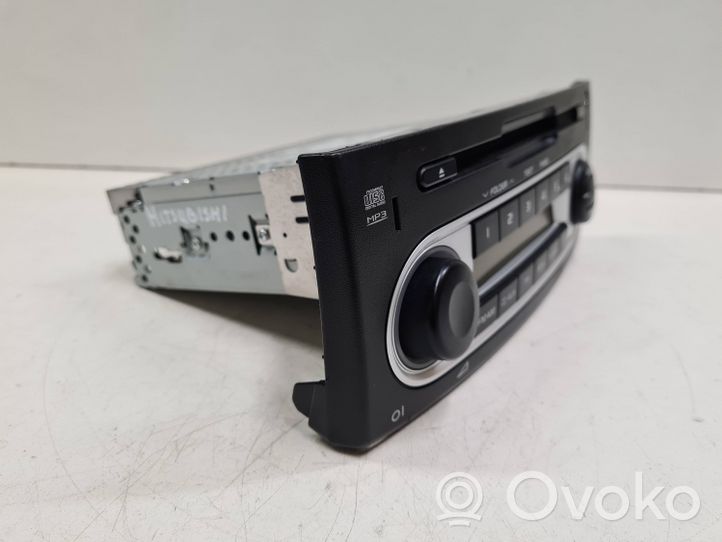 Mitsubishi Colt Panel / Radioodtwarzacz CD/DVD/GPS 8701A239