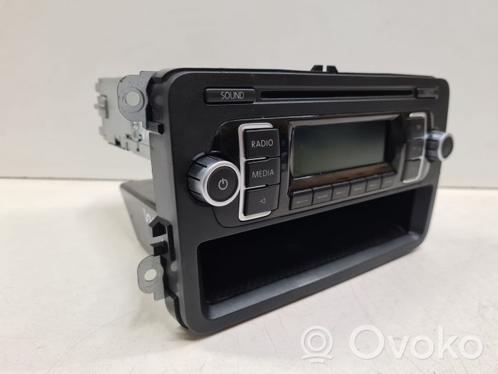 Volkswagen Touran I Unité principale radio / CD / DVD / GPS 1K0035156A