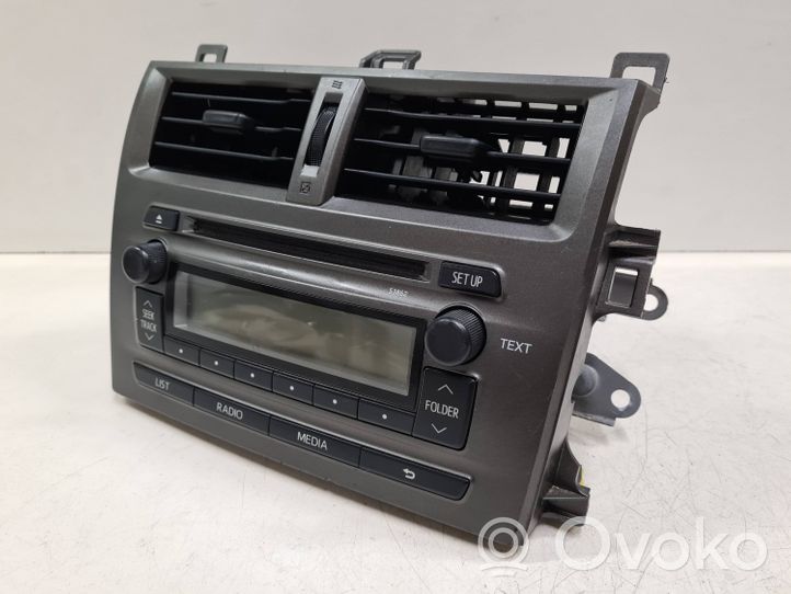 Subaru Trezia Unità principale autoradio/CD/DVD/GPS 8612052B00