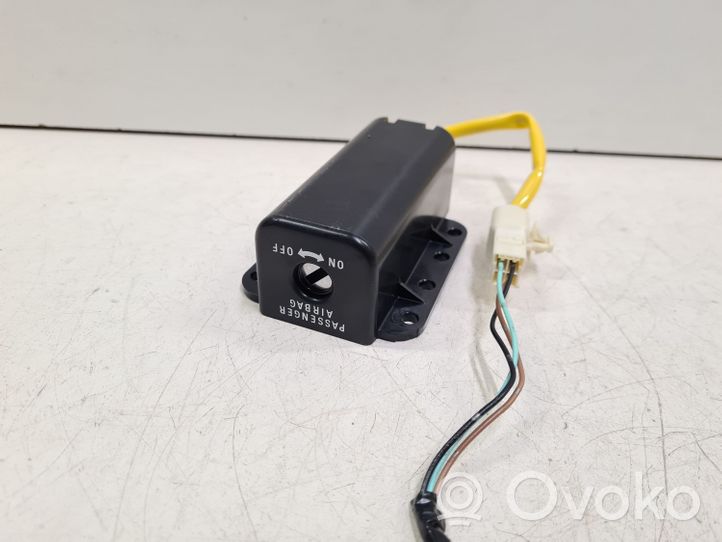 Peugeot iOn Passenger airbag on/off switch 8610A054