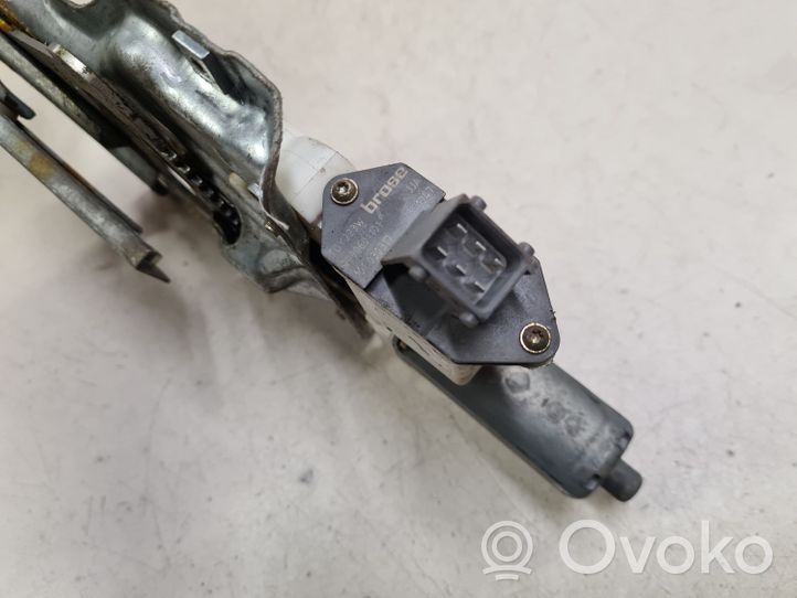 Toyota Avensis T250 Front door window regulator with motor 6982005050