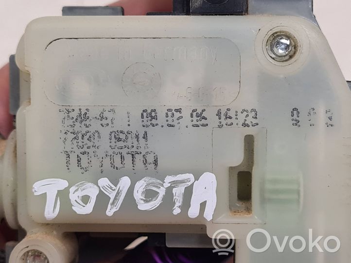 Toyota Avensis T250 Motorino della chiusura centralizzata 7703005011