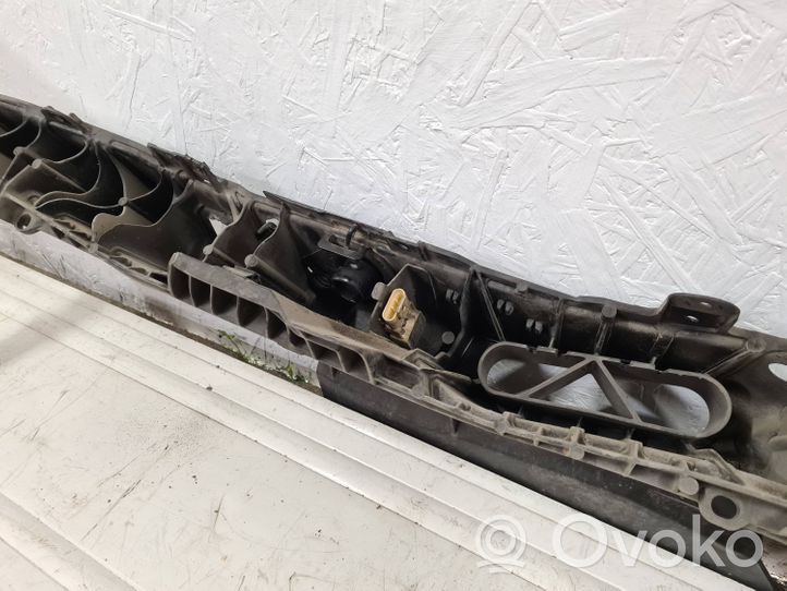 Opel Corsa D Radiateur panneau supérieur d'admission d'air 13241645